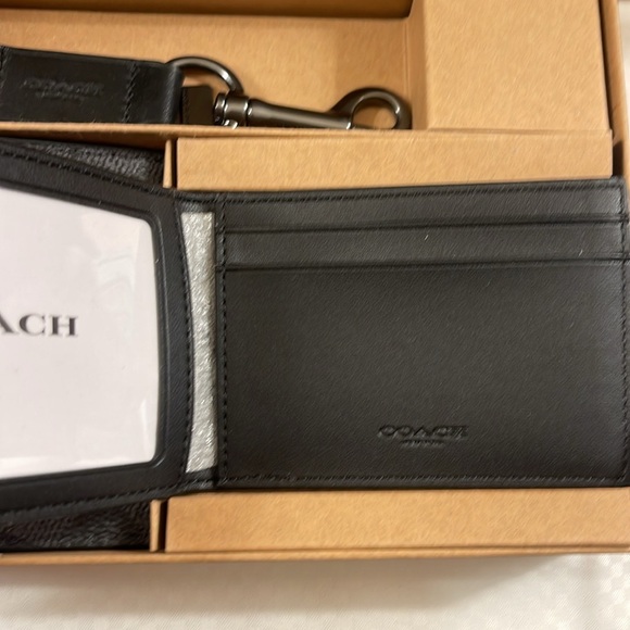 1 DAY DEAL! COACH | Men’s Wallet. Gift Set, Coach Box, & Store Bag. Gift ready! - Picture 9 of 11